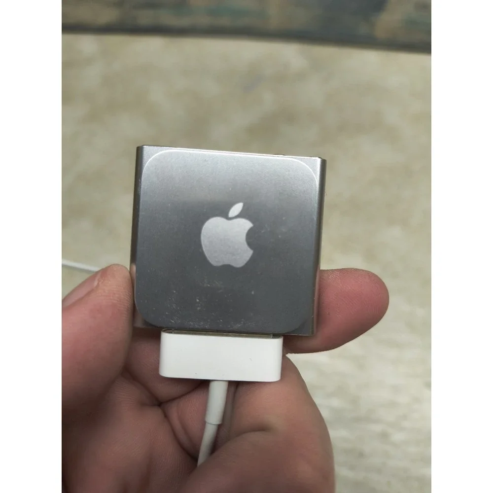 Apple iPod nano‎ 6th Generation Graphite (8 GB) READ DESCRIPTION
